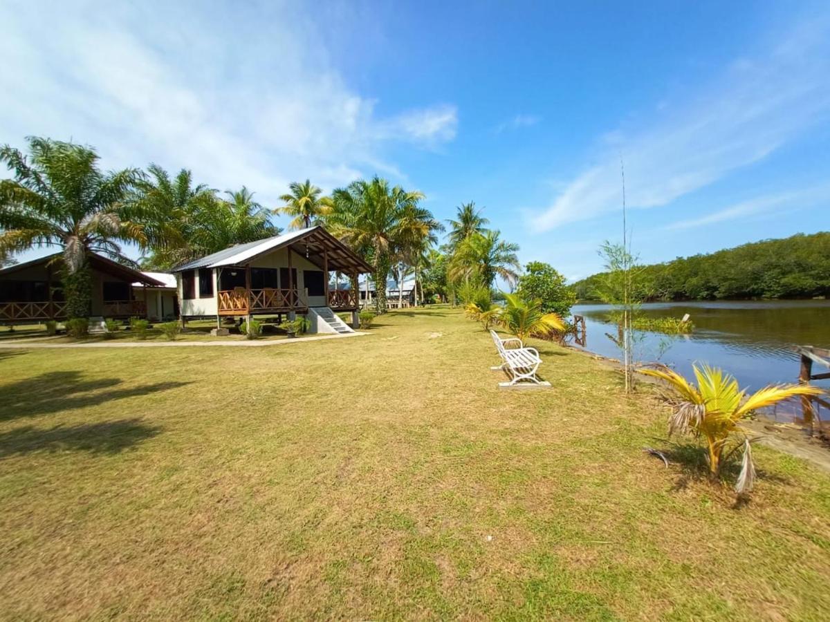 Hotel Mb Camp Singkil Gosongtelaga Exterior foto
