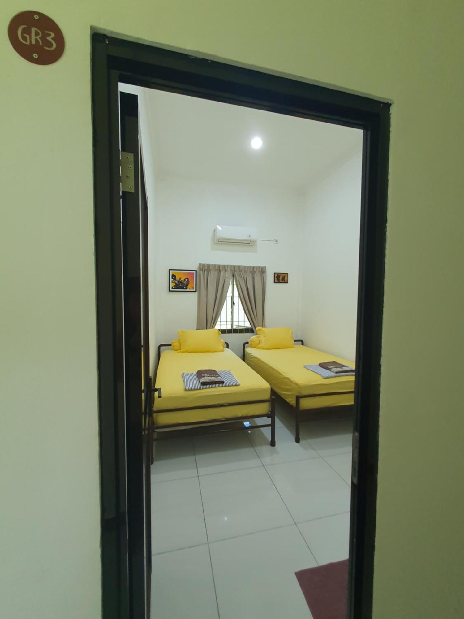 Hotel Mb Camp Singkil Gosongtelaga Exterior foto