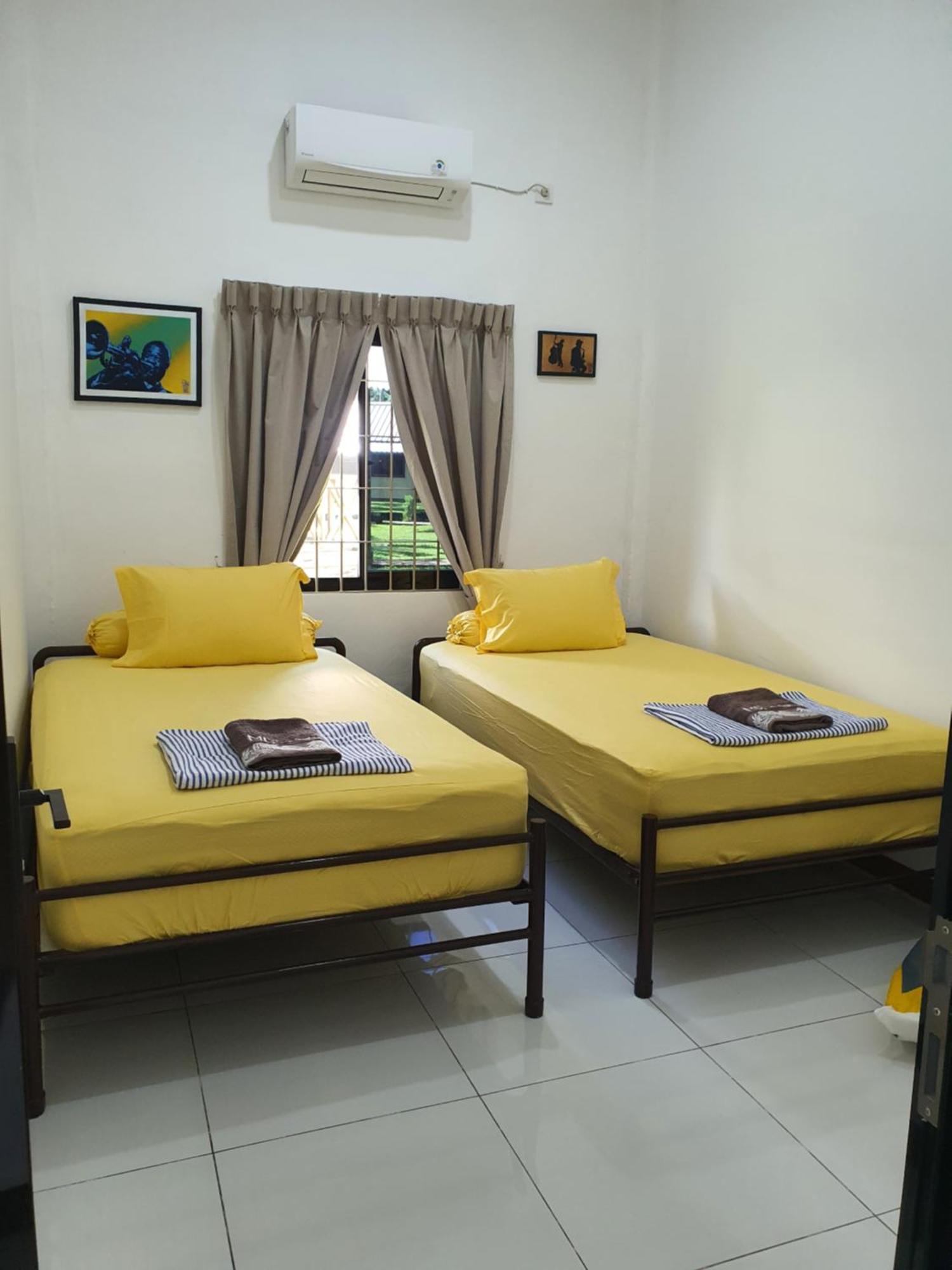 Hotel Mb Camp Singkil Gosongtelaga Exterior foto